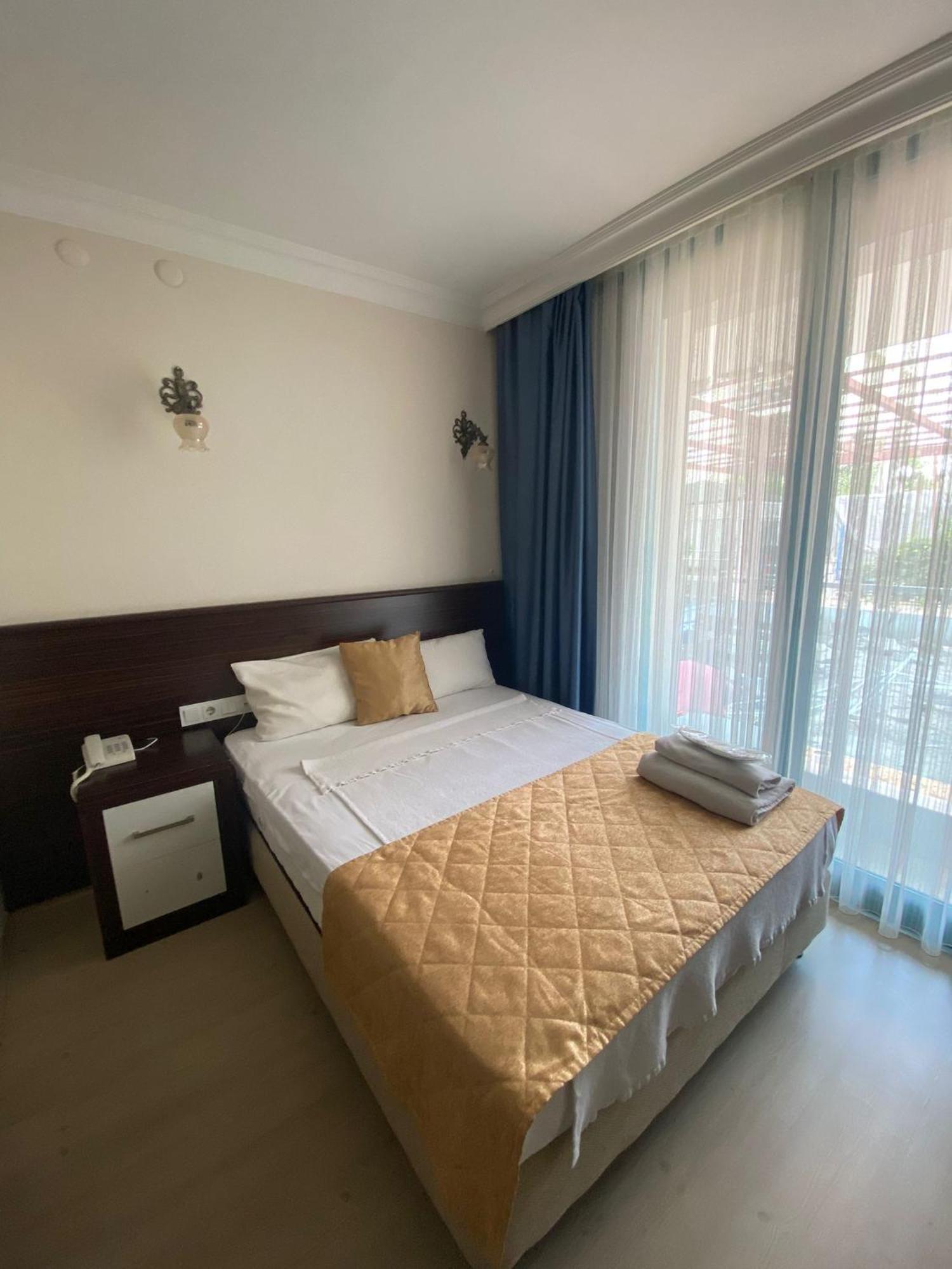 Theluna City Hotel Antalya Room photo